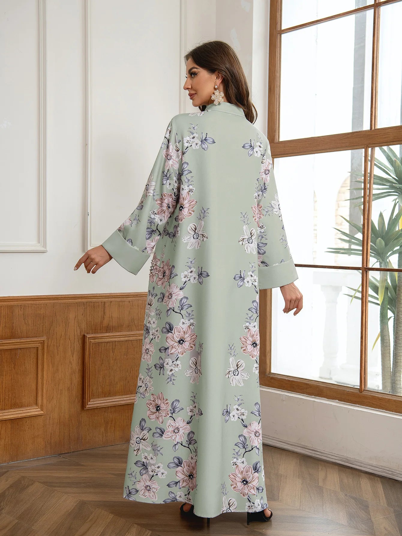 Floral Beaded Chiffon Abaya – Saudi-Inspired Long Robe Dress