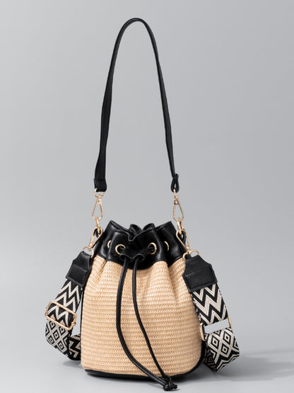 Al-Jafr Heritage | Straw Braided Adjustable Strap Bucket Bag