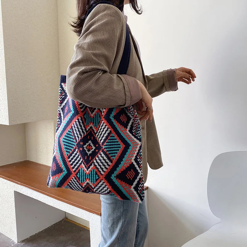 Um Qais Vibes - Woolen Tote Bag