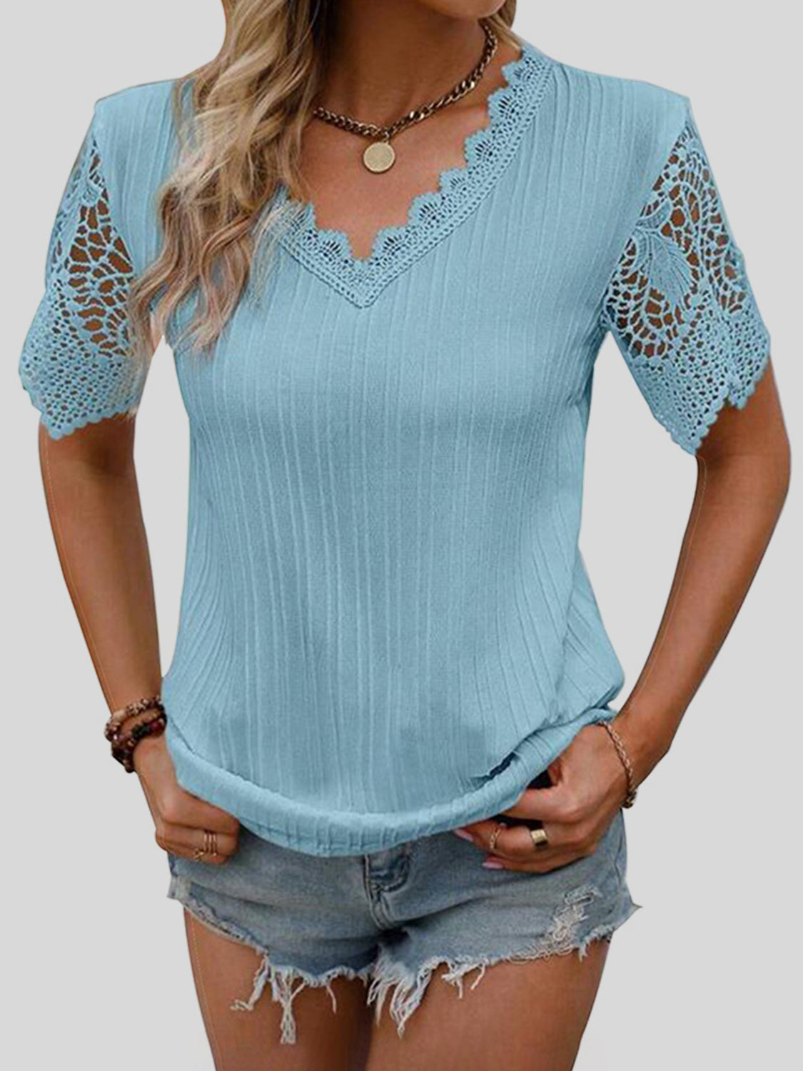 Amman Aura | Lace Detail V-Neck Short Sleeve Blouse