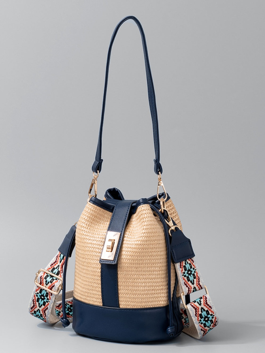 Al-Jafr Heritage | Straw Braided Adjustable Strap Bucket Bag