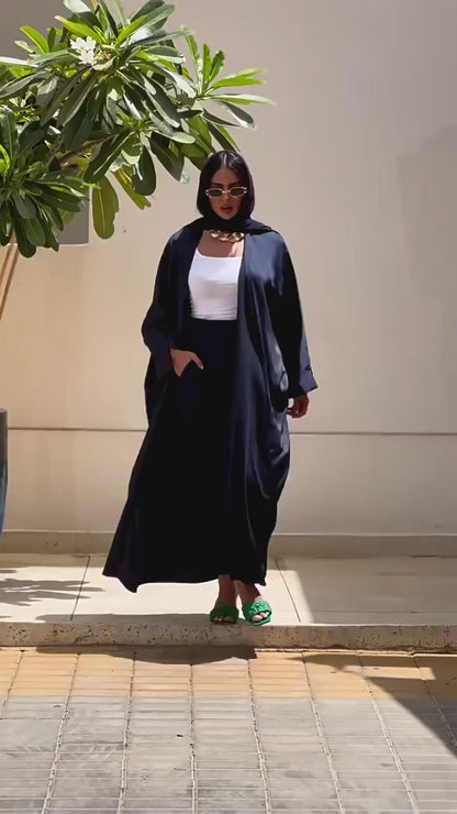 Abu Dhabi Aura: Satin Abaya